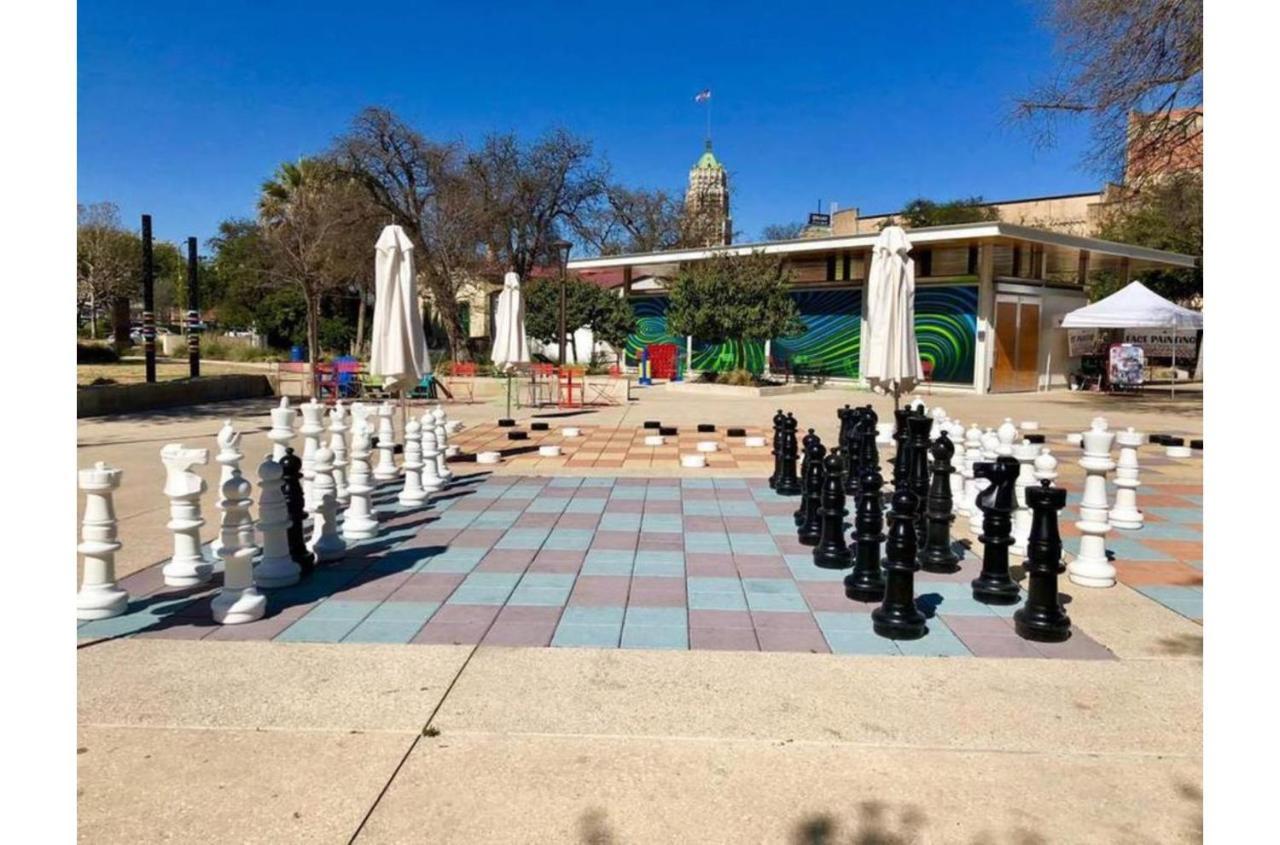 Dazzling 3 Br2 Ba Near Downtown Tower Americas